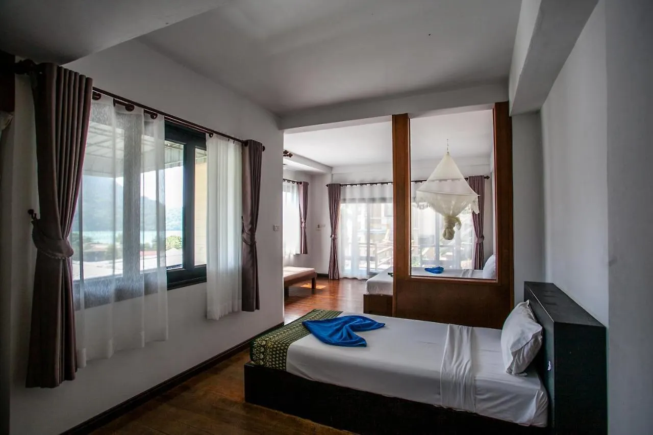 Phitharom Pp Resort Phi Phi-öarna 3*,  Thailand