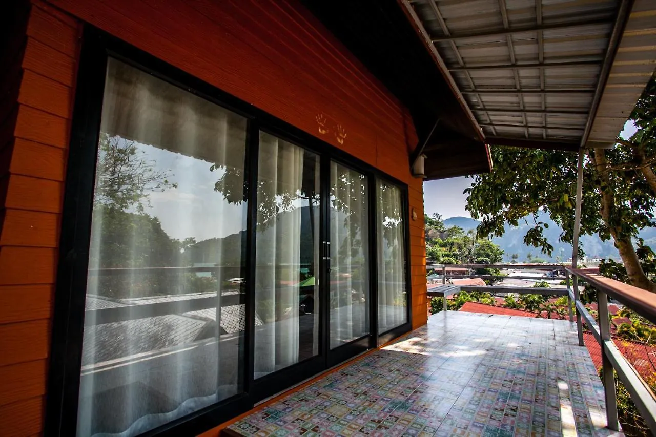 Phitharom Pp Resort Phi Phi Don 3*,