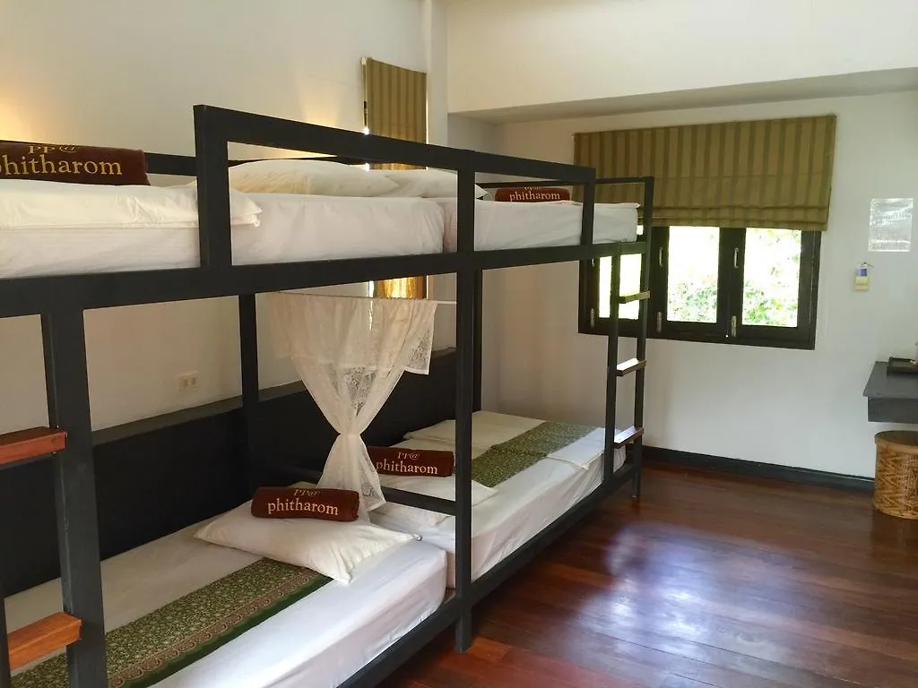 Phitharom Pp Resort Phi Phi Adaları 3*,  Tayland